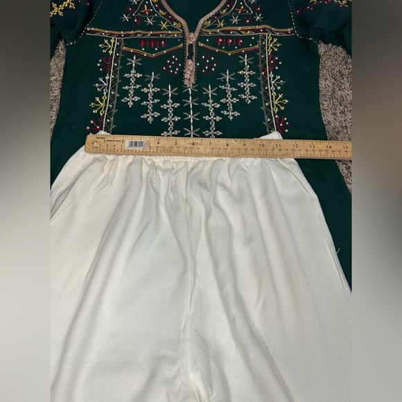 Indian green and ivory embroidered pant and shirt set ✨ size medium never worn ✨ - Picture 4 of 13